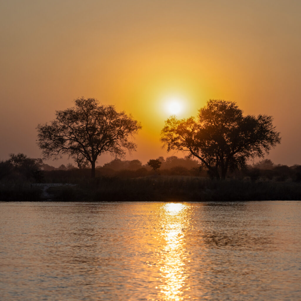 <p>Sunset border Namibia & Angola – 2024<br />
<span style="font-size: 20px;"><strong>Namibia, Africa</strong></span></p>
